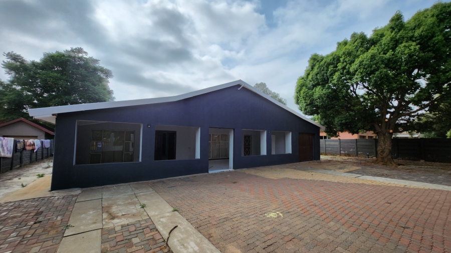 4 Bedroom Property for Sale in Stilfontein Ext 4 North West